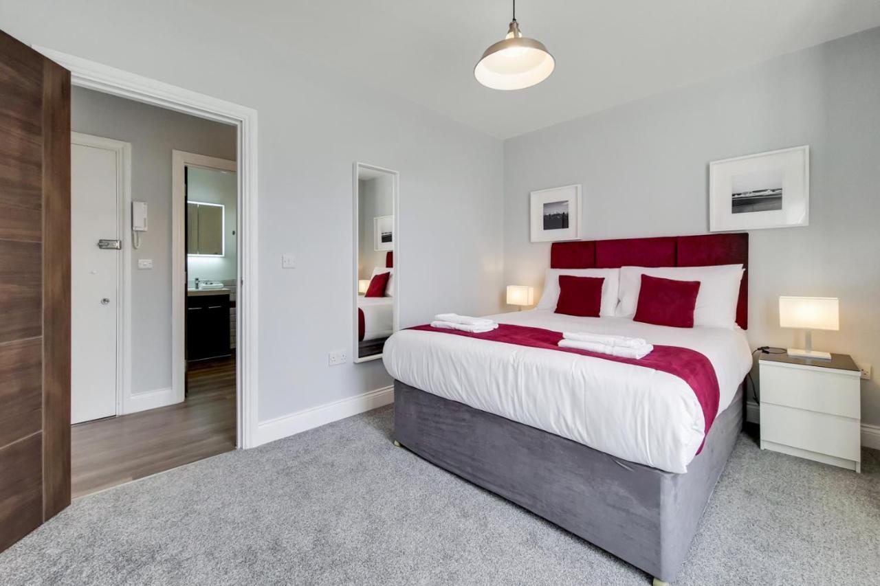 Roomspace Serviced - Brewers Lane * Richmond (Greater London)
